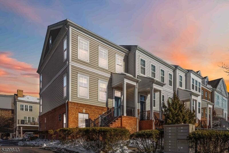 Property Photo:  7 Maple Ave Unit 6  NJ 07960 