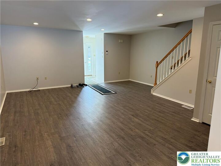 Property Photo:  1600 Greystone Circle  PA 18011 