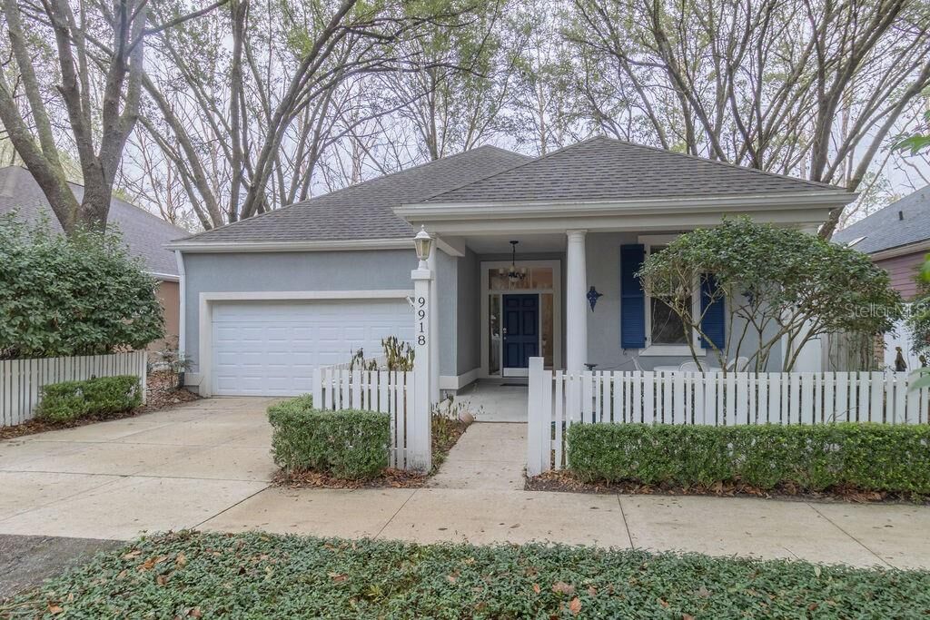 Property Photo:  9918 SW 52nd Road  FL 32608 