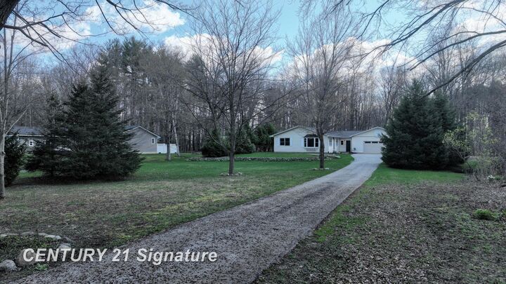 Property Photo:  10293 Carr Road  MI 48655-8627 