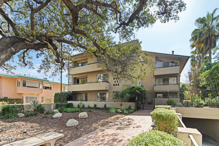 Property Photo:  960 San Pasqual Street 210  CA 91106 