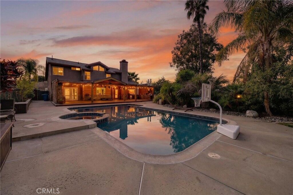 Property Photo:  31386 Corte San Leandro  CA 92592 