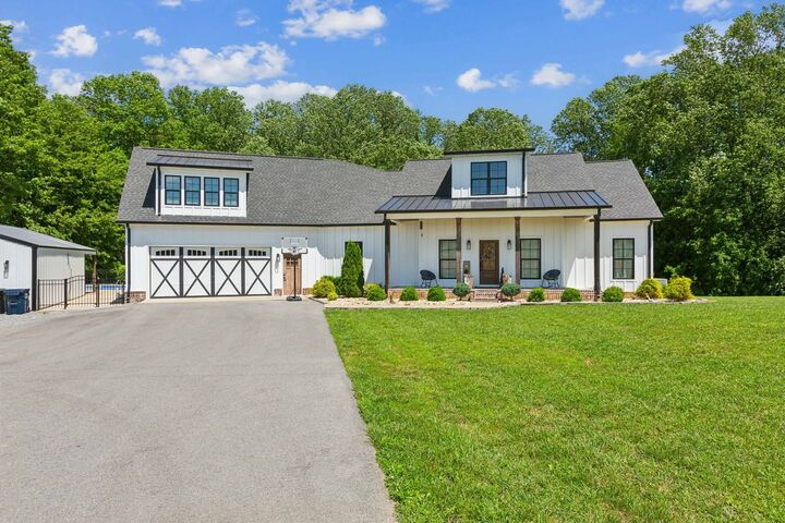 Property Photo:  1930 Williams Rd  TN 37083 