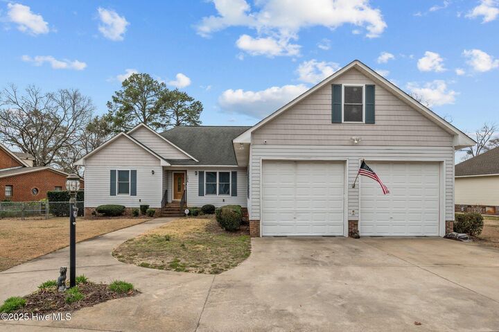 Property Photo:  108 Arbor Drive  NC 27889 