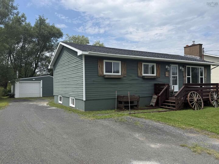 Property Photo: 1668 Mackay Street NS B0K 2A0