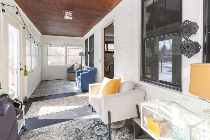 Property Photo:  1691 Hartford Avenue  MN 55116 