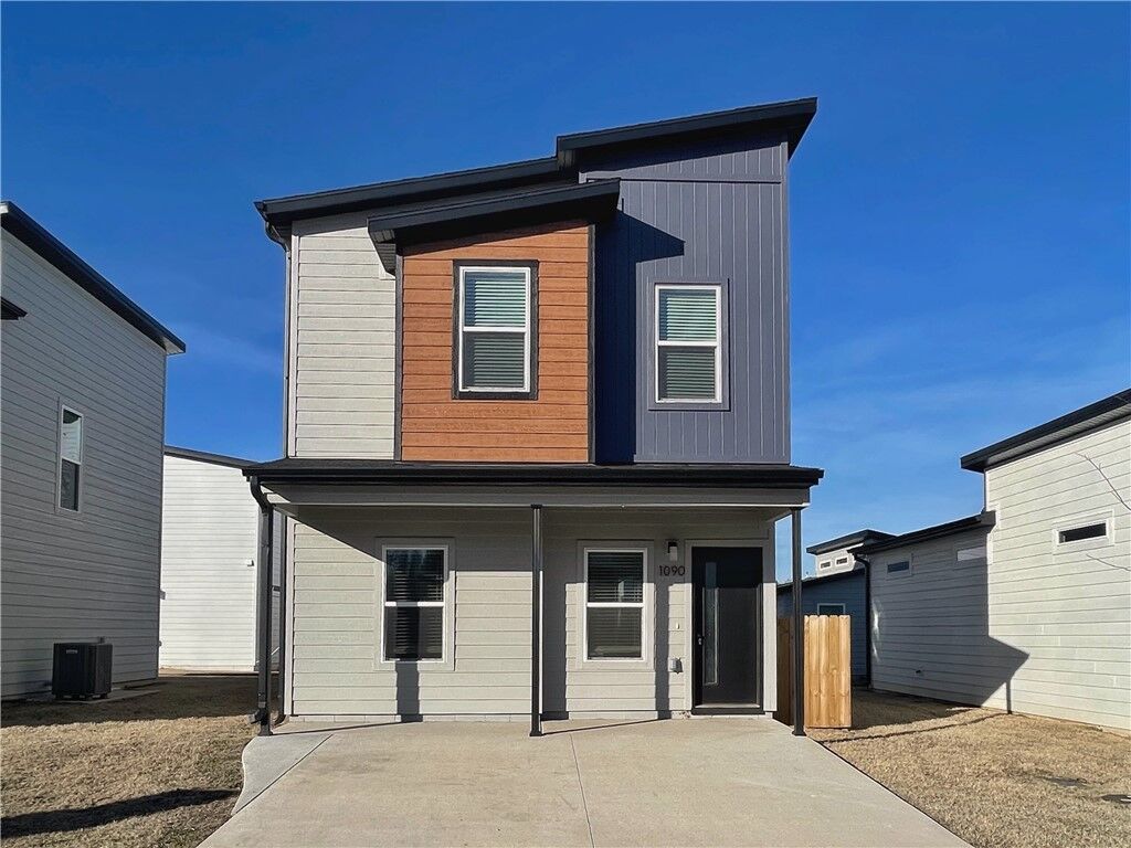 Property Photo:  1090 Indiana Avenue  AR 72713 