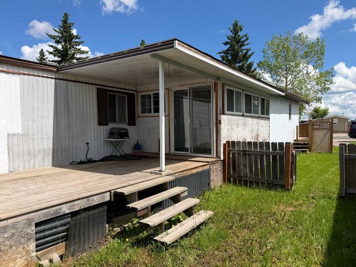 Property Photo:  5344 76 Street 3  AB T4P 2A6 