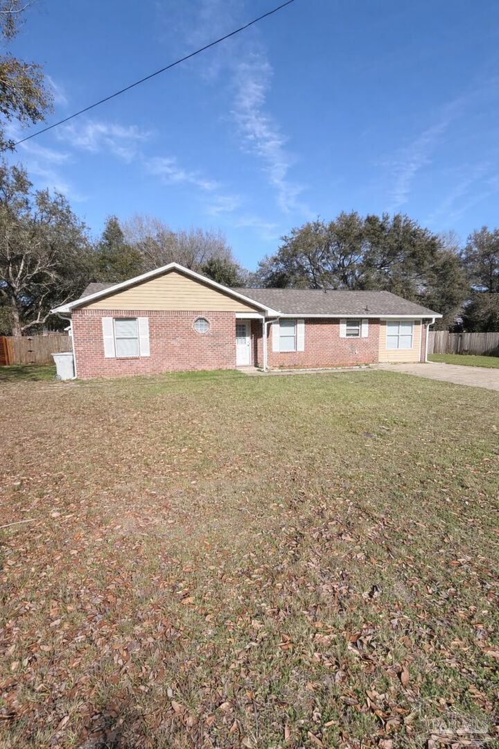 Property Photo:  4252 Castille Ave  FL 32571 