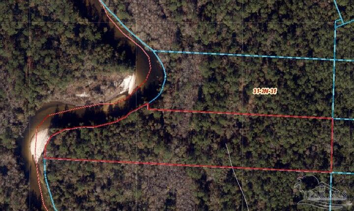 Property Photo: 3700 Vantage Rd FL 32533