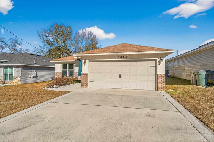 Property Photo:  10622 Senegal Dr  FL 32534 