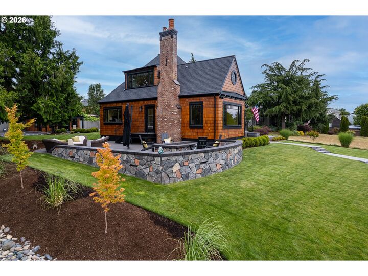 Property Photo:  7506 SE Evergreen Hwy  WA 98664 