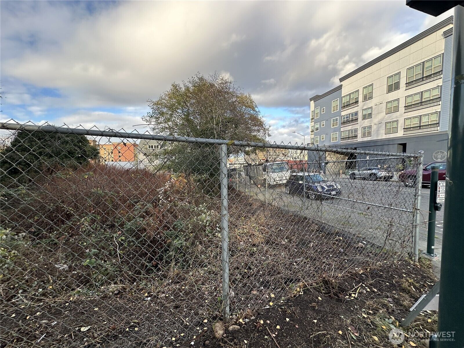 Property Photo:  3024  Grand Avenue  WA 98201 