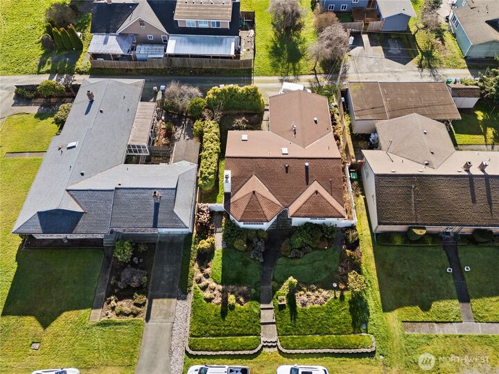 Property Photo:  1205  35th Street  WA 98221 