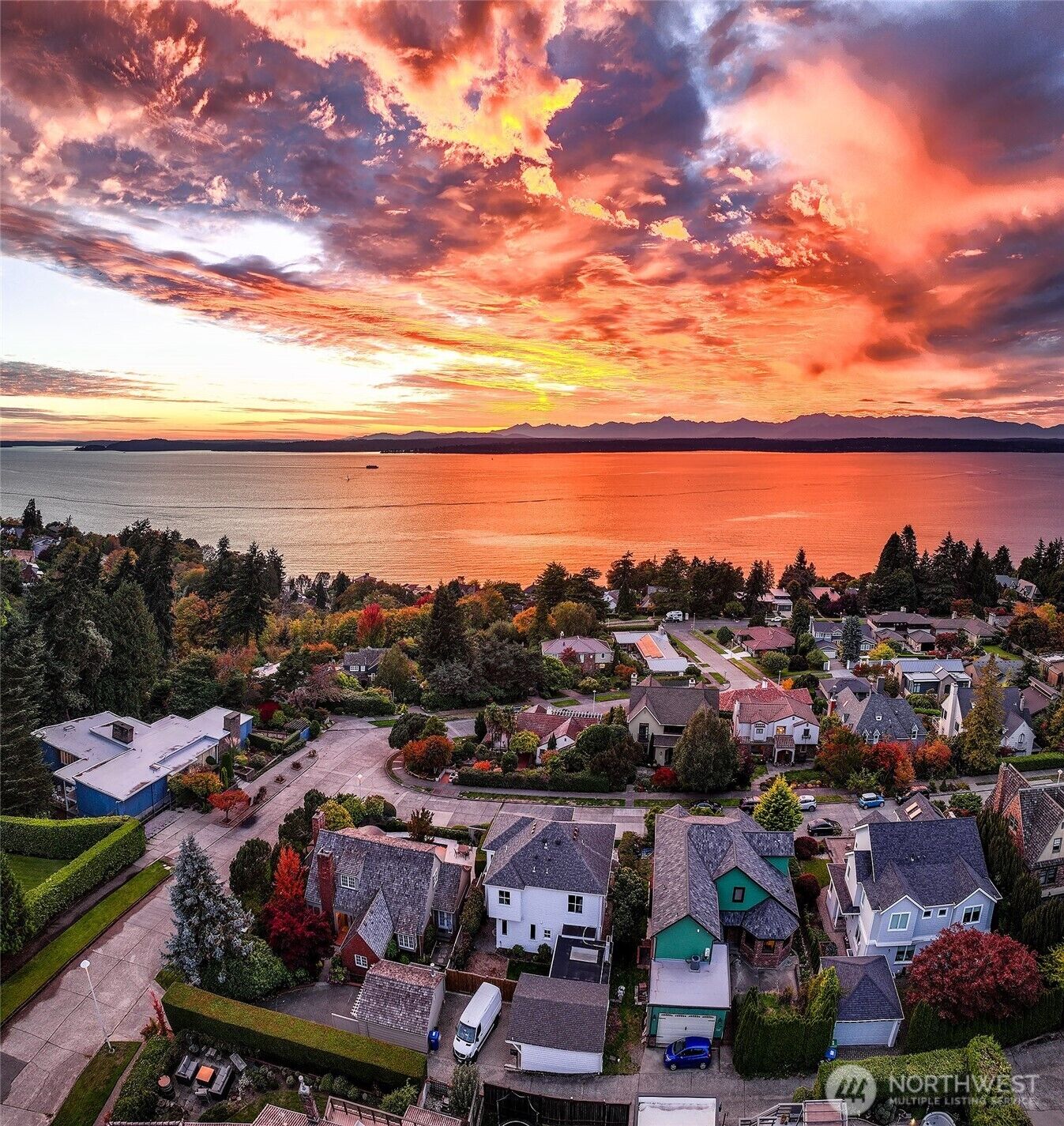 Property Photo:  4221 W Armour Street  WA 98199 