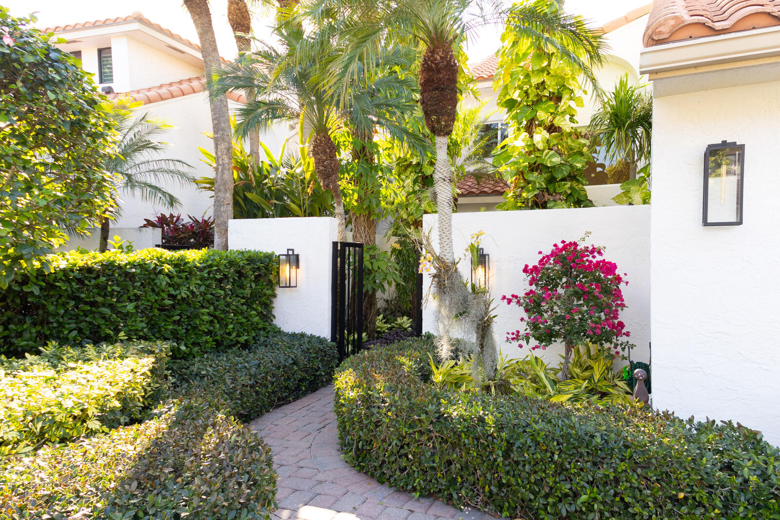 Property Photo:  2531 Windsor Way Court  FL 33414 