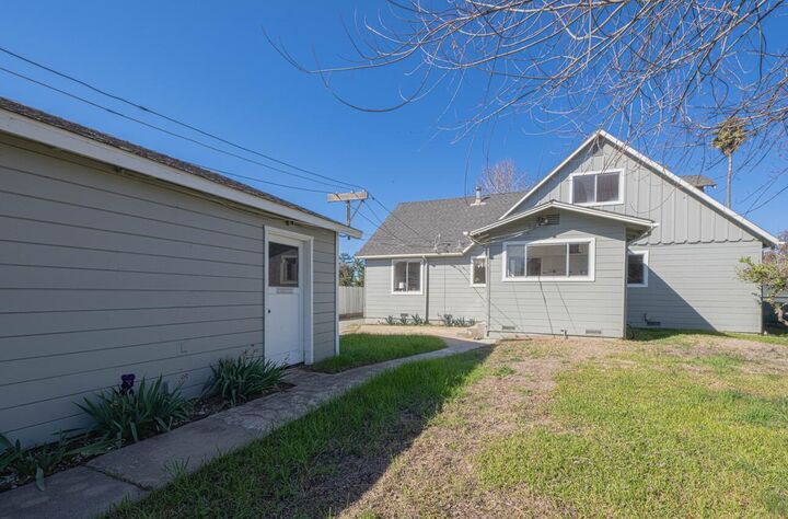 Property Photo:  757 Middlefield Road  CA 93906 
