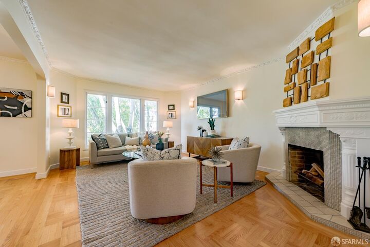 Property Photo:  209 Noe Street  CA 94114 