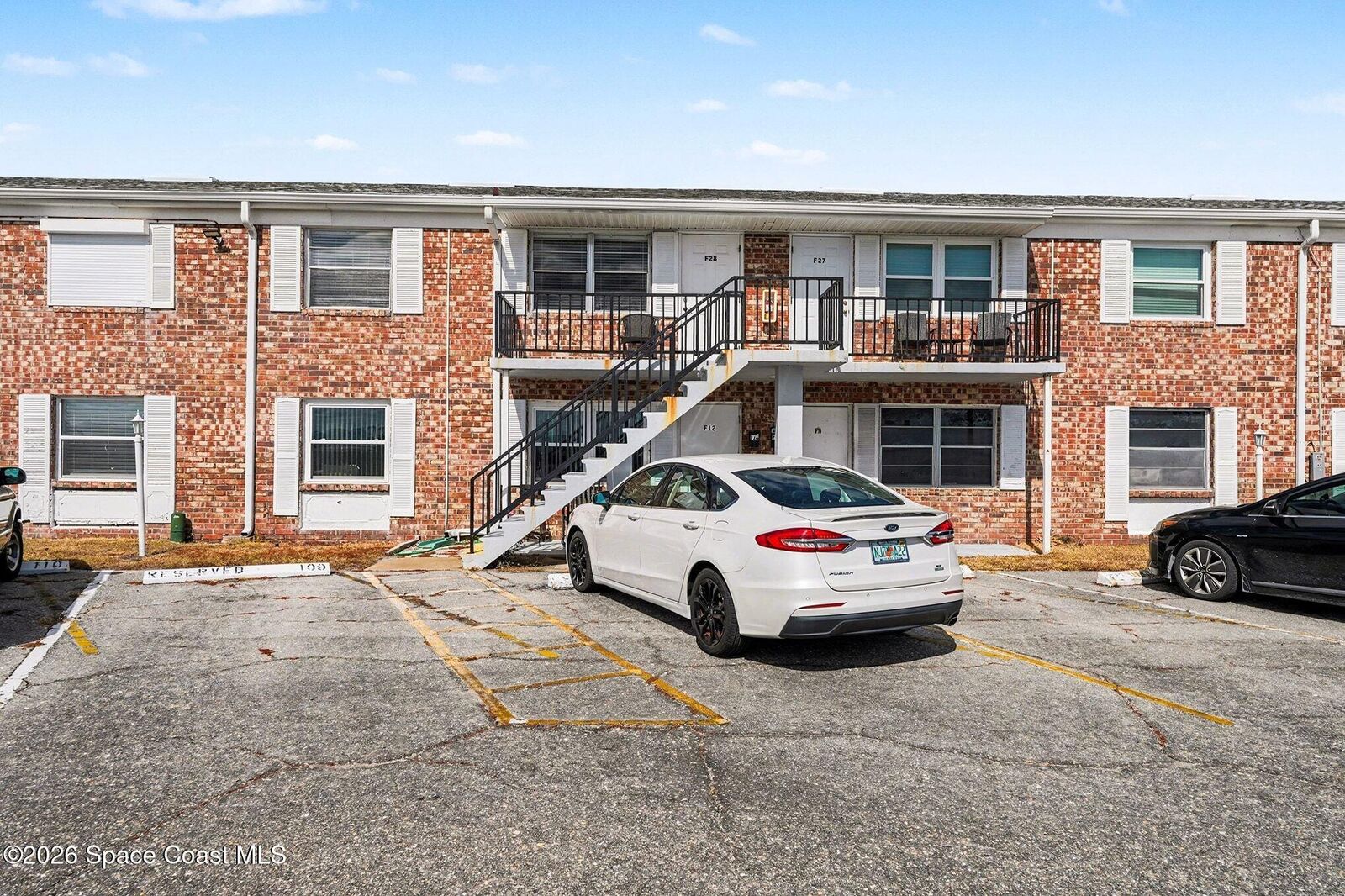 Property Photo: 190 E Olmstead Drive FL 32780