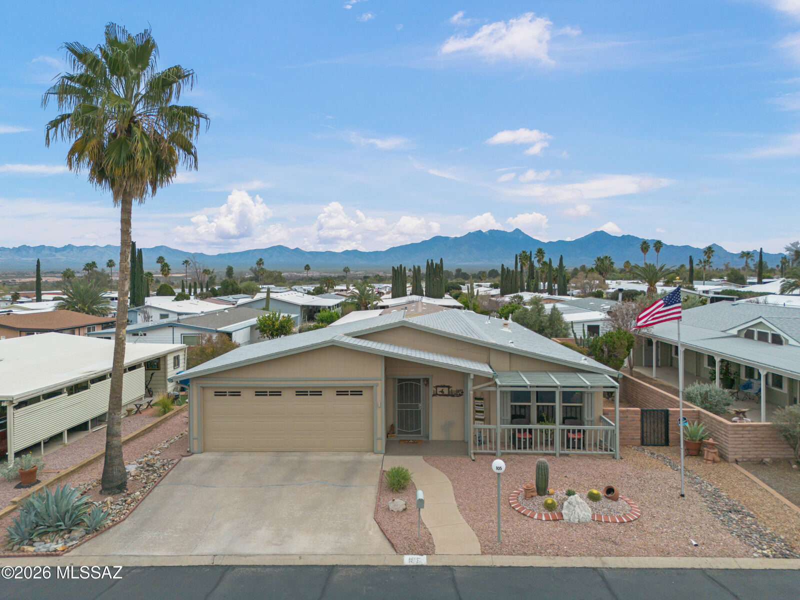 Property Photo:  105 W Mora Drive  AZ 85614 