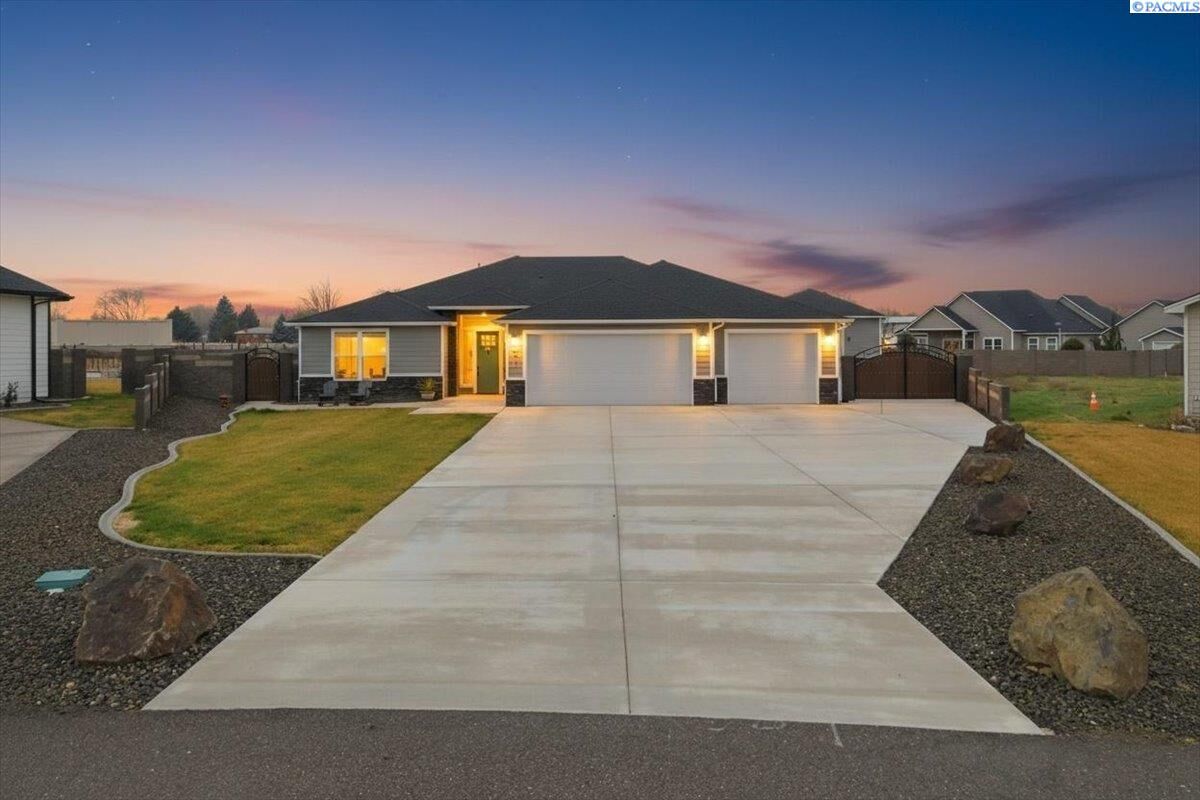 Property Photo:  6915 Lamb Court  WA 99301 