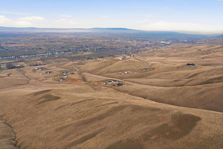 Property Photo: 3000 Nka 1545 Prsw WA 99350