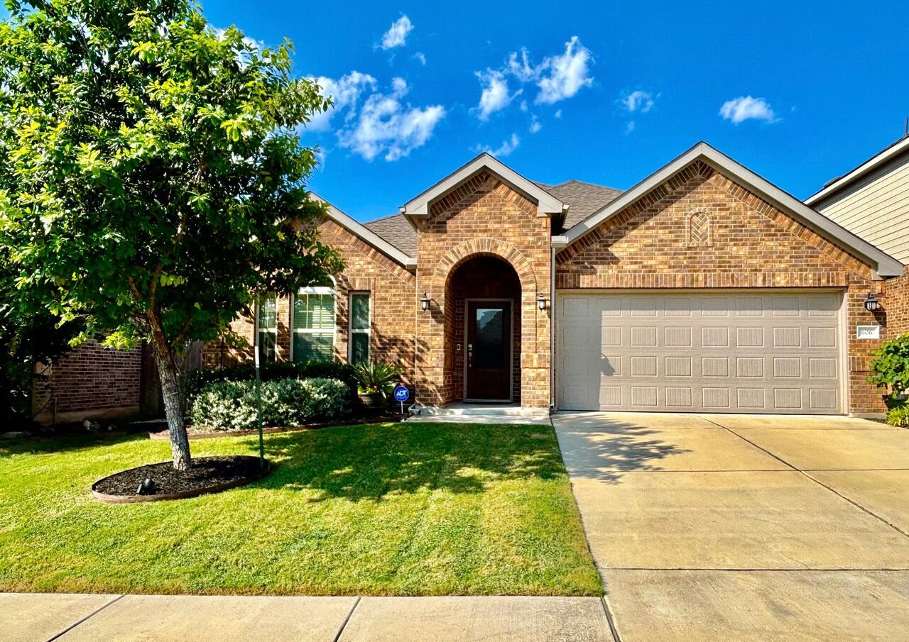 Property Photo: 606 Linares Lane TX 78748
