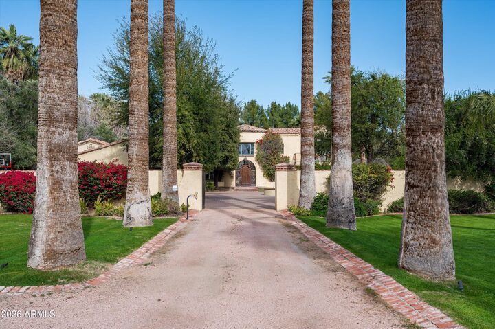 Property Photo:  30 E Glendale Avenue  AZ 85020 