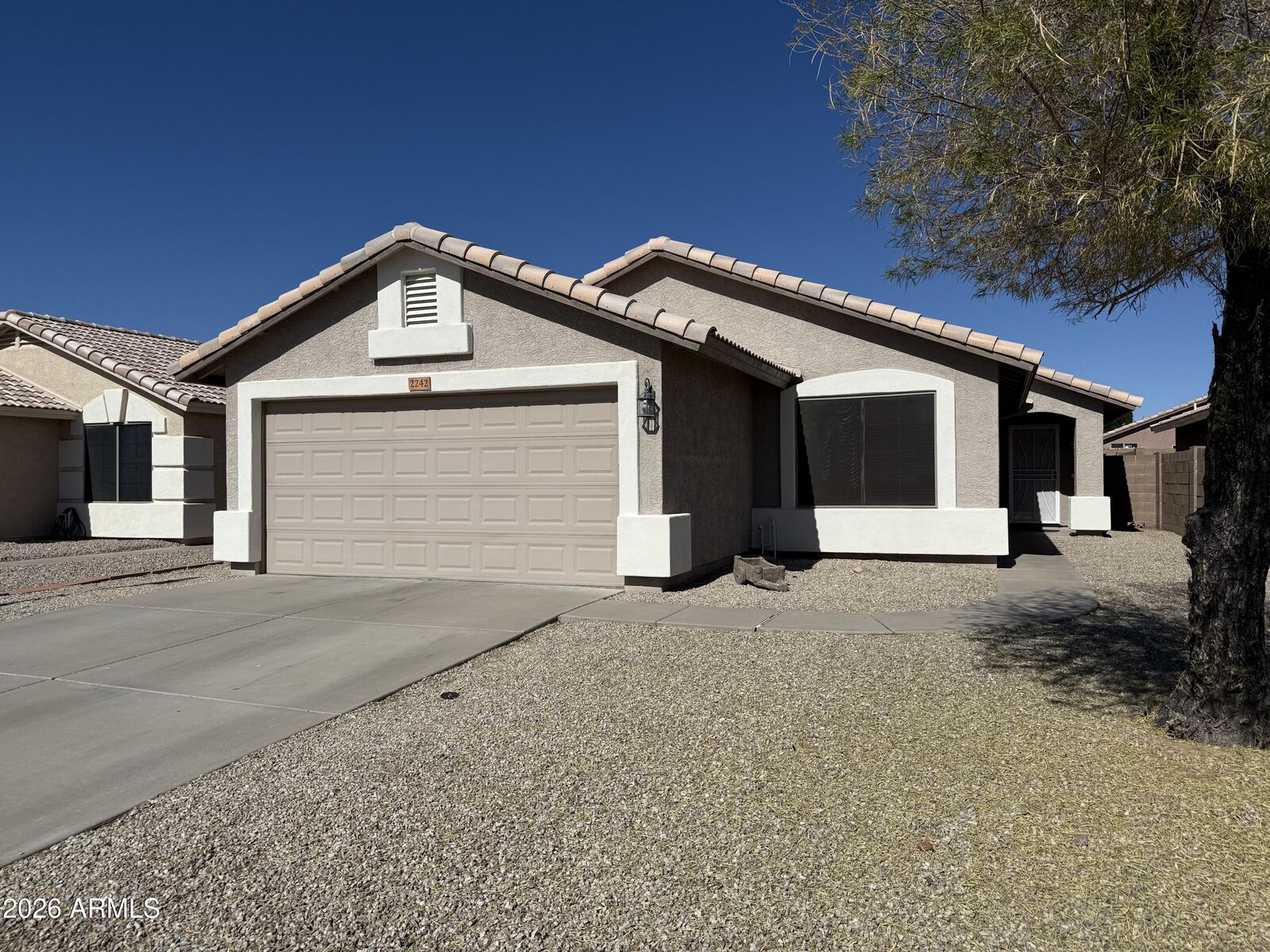 Property Photo:  2242 E 39th Avenue  AZ 85119 