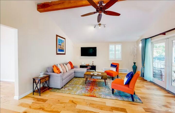 Property Photo: 117 Auburn Street CA 94901