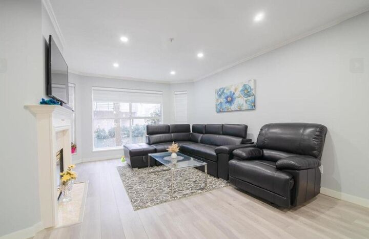 Property Photo: 7161 121 Street 110 BC V3W 1G8