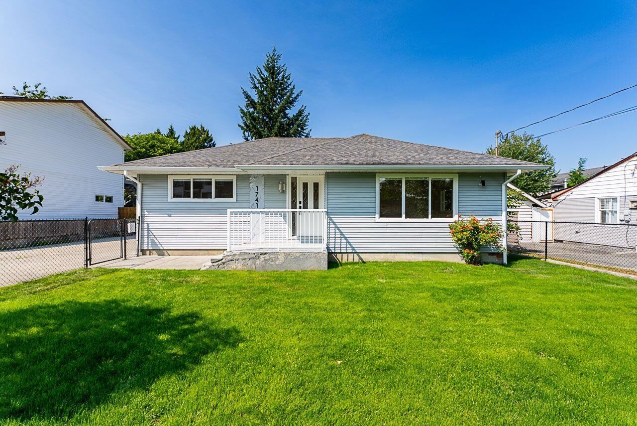 Property Photo:  1741 Salisbury Avenue  BC V3B 1X6 