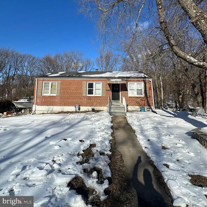 Property Photo: 1610 Thomas Road MD 20744