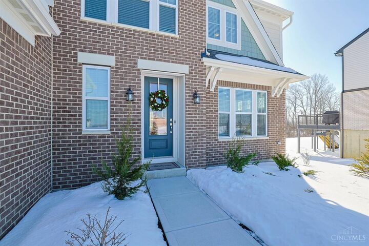 Property Photo:  5007 Bogey Court  OH 45036 