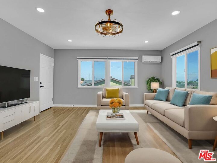 Property Photo:  2517 Curtis Ave  CA 90278 