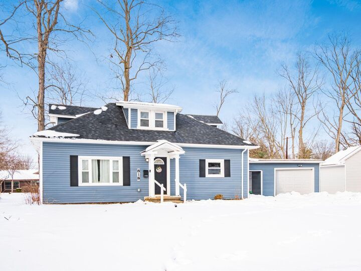 Property Photo:  818 W 8th Street  OH 43040 