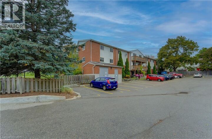 Property Photo: 30 Bridge Street West 104 ON N2K 1K4