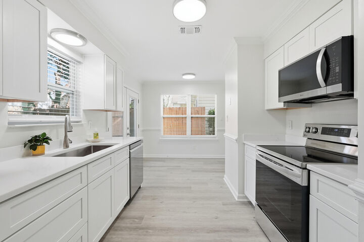 Property Photo:  2715 Willow Grove Lane  FL 32547 