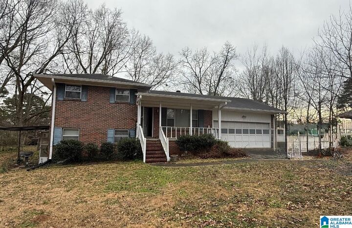 Property Photo:  607 Fairlawn Circle  AL 35023 
