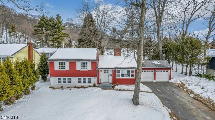 Property Photo:  583 W Shore Trl  NJ 07871 