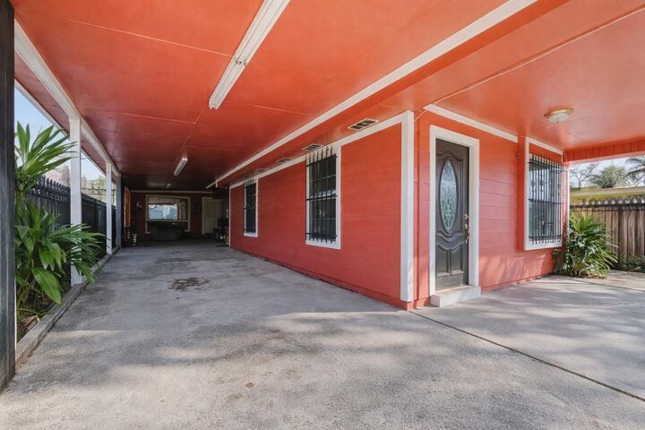 Property Photo:  10313 Chadwick Street  TX 77029 