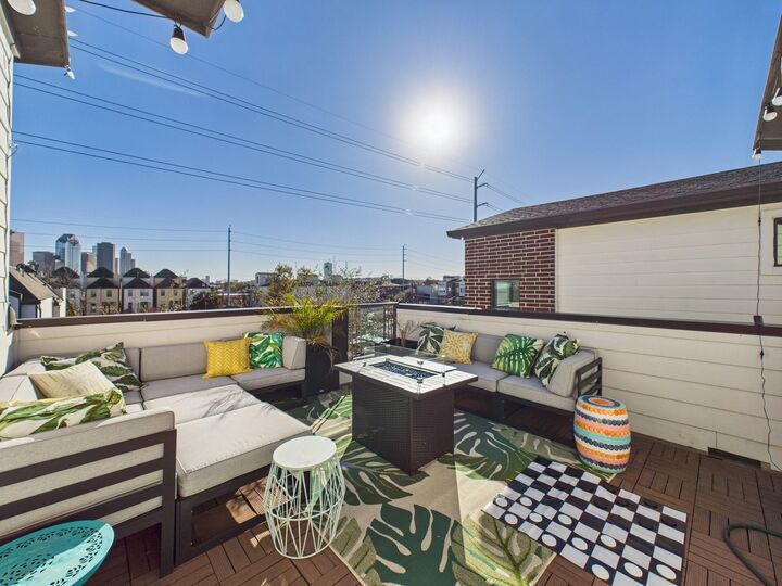 Property Photo:  1404 Spring Street A  TX 77007 