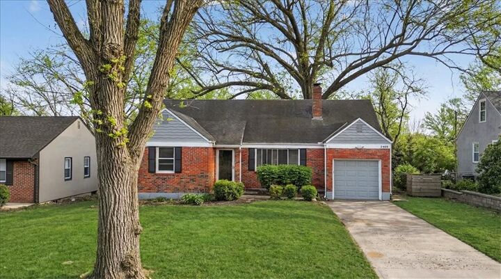 Property Photo:  2405 W 75th Place  KS 66208 