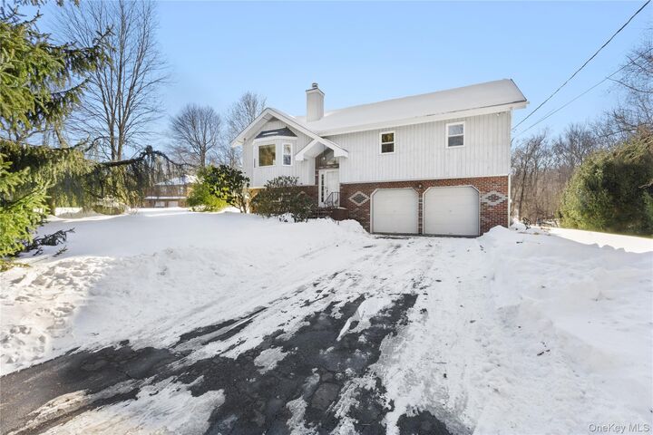 Property Photo:  7 Cimarron Road  NY 10579 