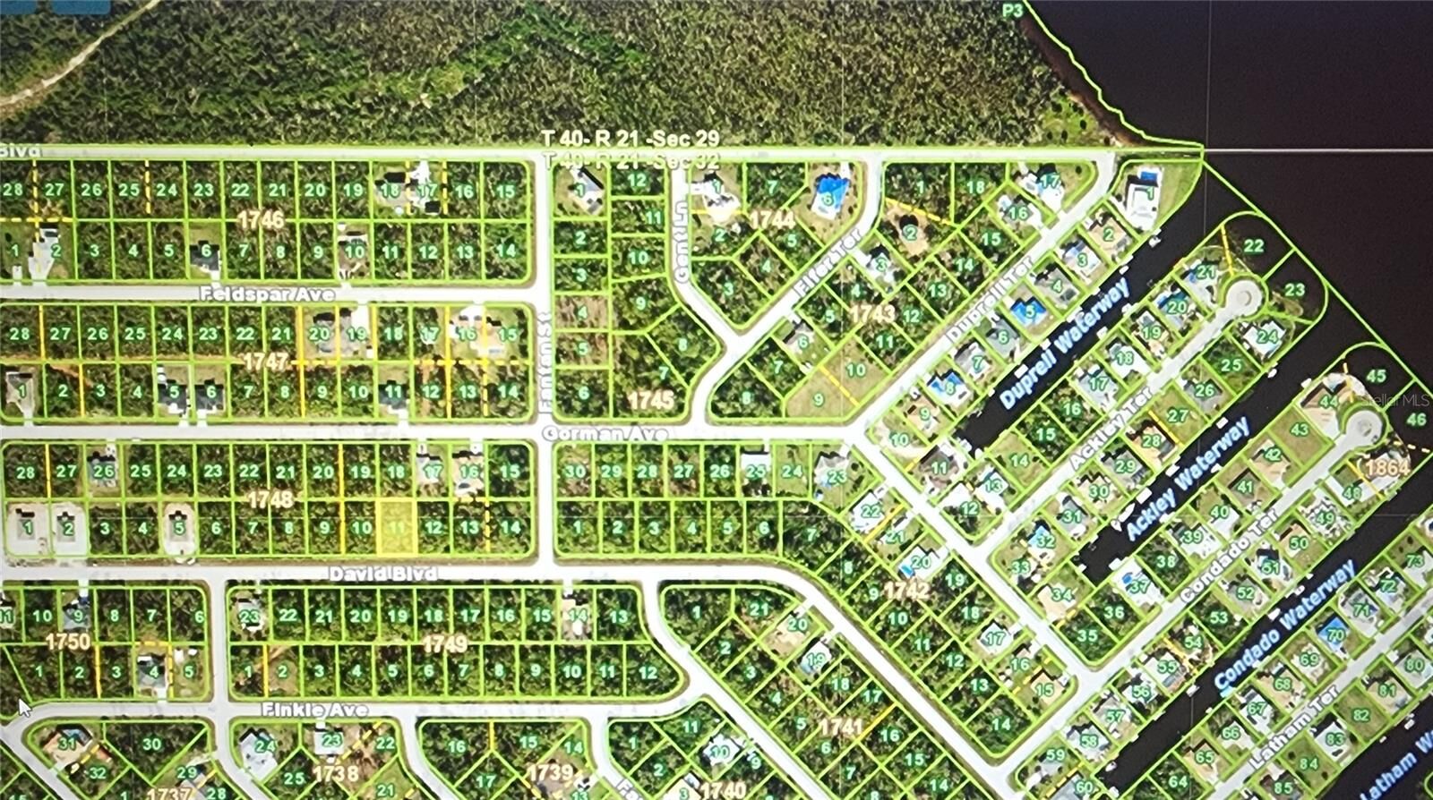 Property Photo:  5931 David Boulevard  FL 33981 