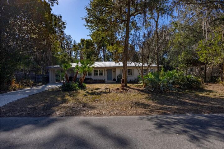 Property Photo:  919 NW 36th Avenue  FL 32609 