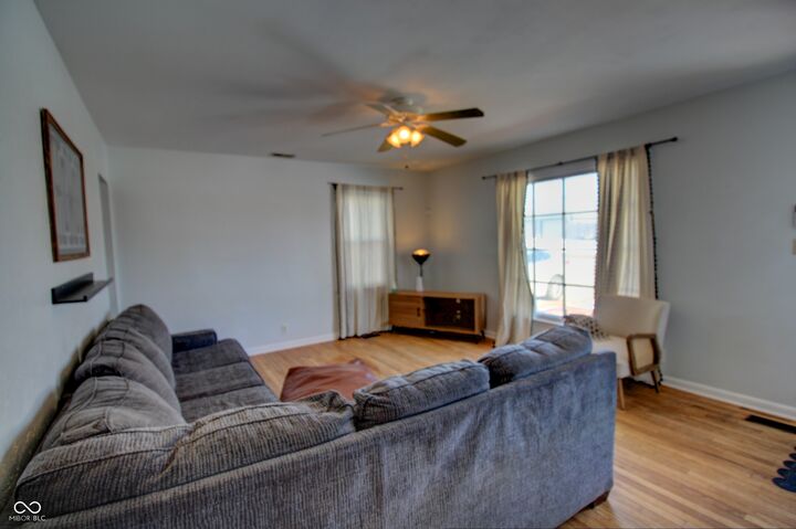 Property Photo: 802 W Broadway Street IN 46001