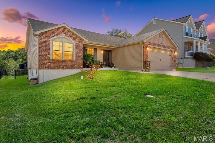 Property Photo:  1016 Stonewick Court  MO 63048 