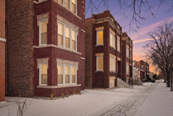 Property Photo:  2118 S 59th Avenue  IL 60804 