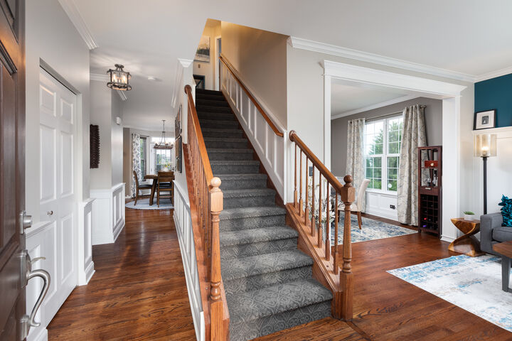 Property Photo:  1009 Bennett Drive  IL 60542 